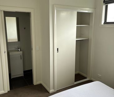 West Footscray - Photo 2