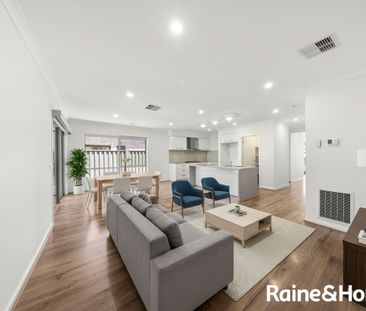 MODERN 4 BEDROOM HOME WITH ALL THE EXTRAS - Photo 1