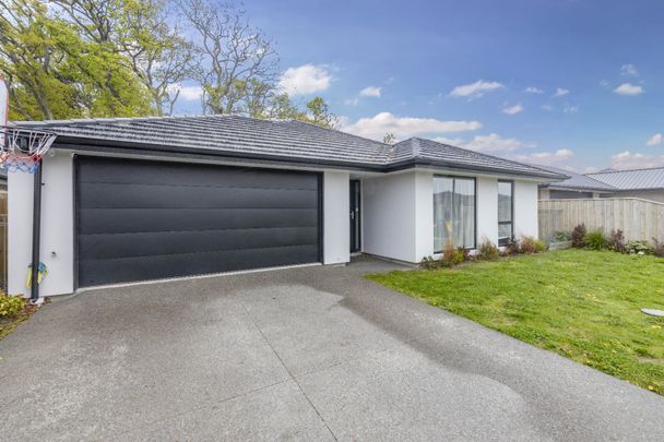 25 Crossley Avenue - Photo 1