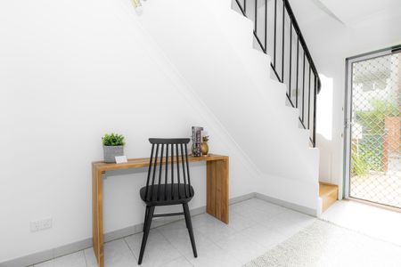Spacious and convenient terrace-style townhouse - Photo 4