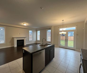 For Lease - 23 LOCKERBIE Crescent, Collingwood, Ontario - Photo 6