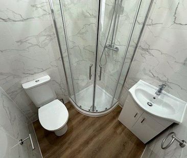 1 bedroom parking to rent - Photo 3