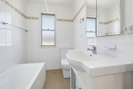 Three Bedroom Property With Water Usage Included! - Photo 2