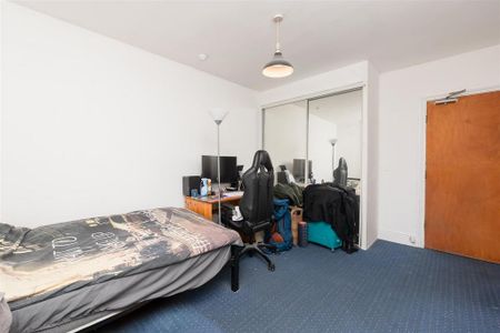 9 bedroom detached house to rent - Photo 4