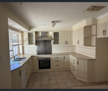 Ideal Family Home in Blakeview - Photo 2