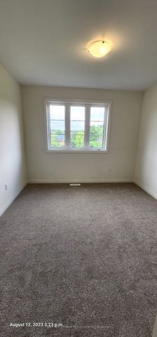 For Lease - 44 Lahey Crescent, Penetanguishene, Ontario - Photo 2