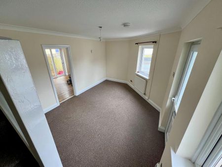 3 bedroom detached house to rent - Photo 3
