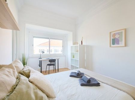 Avenida de Berna, Lisbon, Lisbon 1050-038 - Photo 2