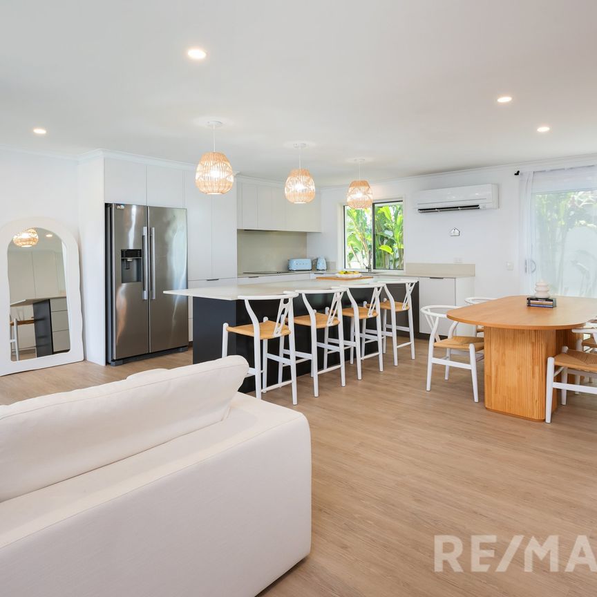 21 Cumberland Drive, Varsity Lakes QLD 4227 - House For Rent | Domain - Photo 1