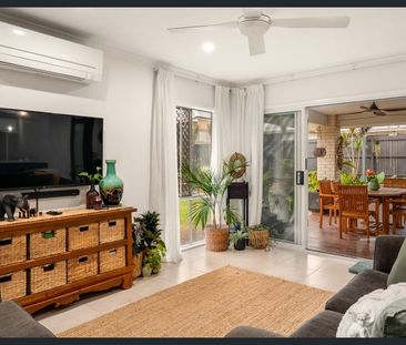 Spacious 5–6 Bedroom Family Entertainer in the Heart of Brookhaven ... - Photo 3