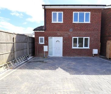 3 bedroom end of terrace house to rent - Photo 5