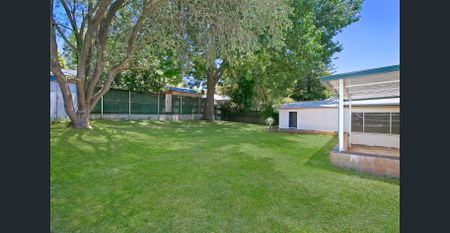 4-Bedroom Home with Guest Studio – Ideal for Families or Shared Living - Photo 4