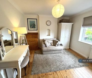 1 bedroom in a house share to rent - Photo 5