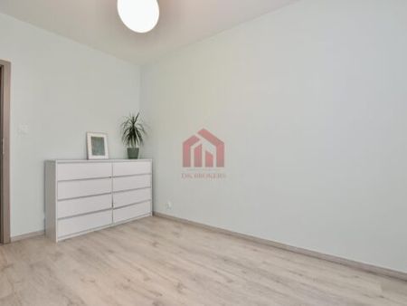 3-pok mieszkanie z miejscem w garażu i komórką - Photo 2