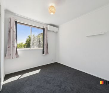 Family Living In Popular Amaroo - Photo 6