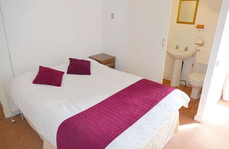 Room 7, Columbus Ravine, Scarborough - Photo 2