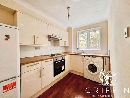 Crest Avenue, Grays, RM17 - Photo 5