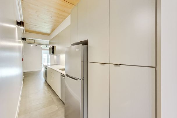 For Lease - 1602 Queen Street Unit# 301, Toronto, Ontario - Photo 1