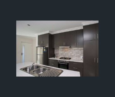 Easy-Care Modern Living! - Photo 6