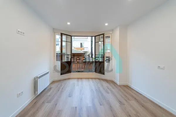 Alquiler de piso en Calle Ramón Asenjo - Foto 1