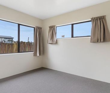 Tidy three bedroom home! - Photo 4