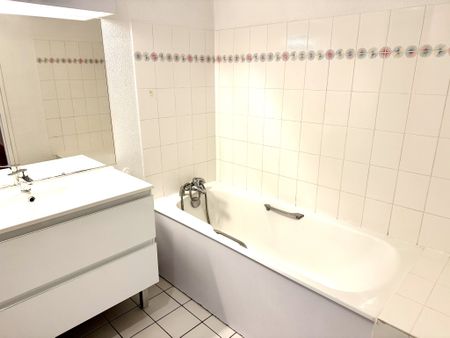 Location Appartement 4 pièces 113m² BORDEAUX 33000 - Photo 5