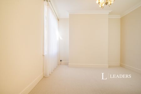 3 bedroom house to rent Pains Road, PO5 - Photo 5