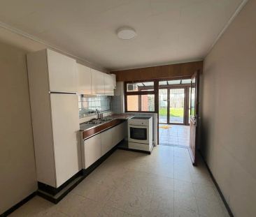 HOB met zonnige tuin en drie slaapkamers - foto 5