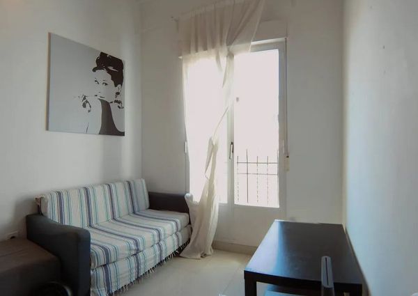 Calle de Antonio Zamora, Madrid, Community of Madrid 28011