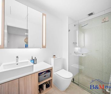 ELEVATED STYLE & LUXURY DESIGNER TWO-BEDROOM APT IN THE HEART OF DR... - Photo 3