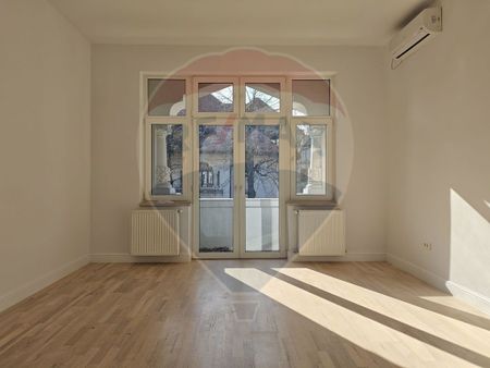 Apartament în vilă din perioada interbelică proaspăt ... - Photo 4