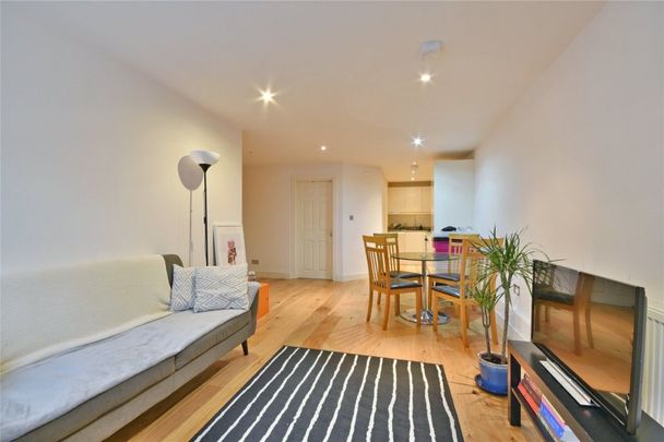 Buckhurst Street - Photo 1