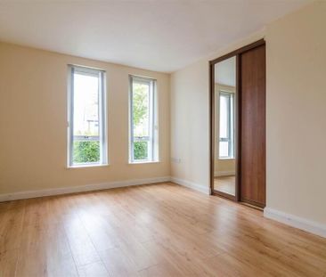 9 Woodbrook Green, Lisburn, BT28 2ZJ - Photo 4