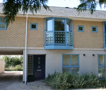 Three bedroom house in Duxford with close and convenient access to ... - Photo 5