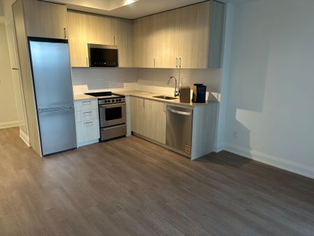 For Lease - 3250 Carding Mill Trail Unit# 307, Oakville, Ontario - Photo 3