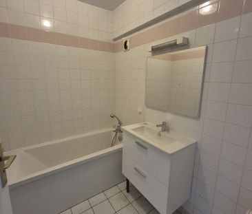 Location Appartement 3 pièces 67m² LENS 62300 - Photo 5