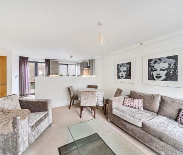 2 bedroom end of terrace house to rent - Photo 4