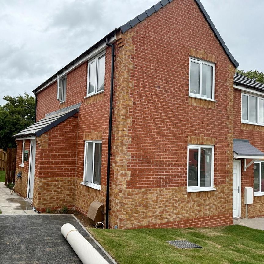 2 bedroom semi-detached house to rent - Photo 1