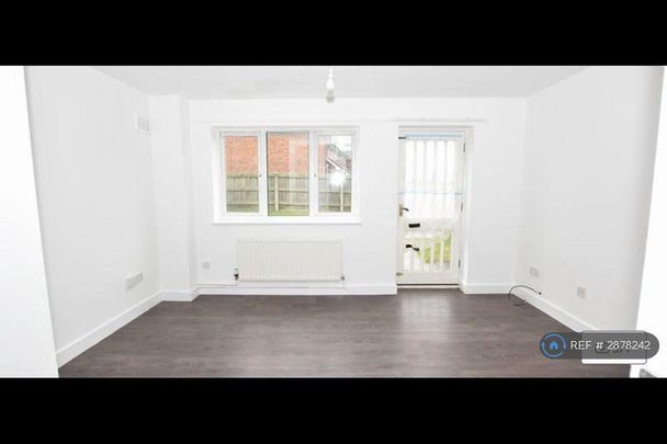 3 bedroom detached house to rent - Photo 1