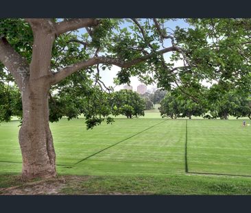 Peaceful parkside retreat with lock up garage & sunny aspect - Photo 2