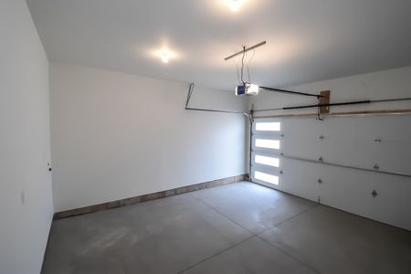 For Lease - 8974 Willoughby Drive Unit# Unit 23, Niagara Falls, Ontario - Photo 2