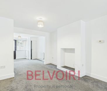 Flat to rent on - Photo 1