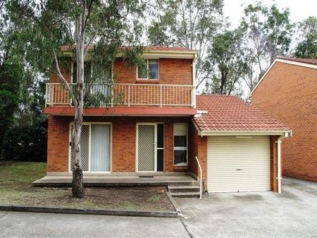 THREE BEDROOM TOWNHOUSE - Photo 4