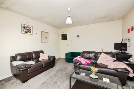 Falcon Road, London, SW11 2LS - Photo 3