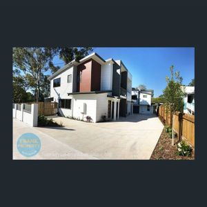 Unfurnished Perfect Townhouse for small Family - Photo 2