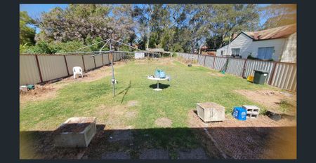 Private room for lease Canley Vale - single and double room - Photo 5