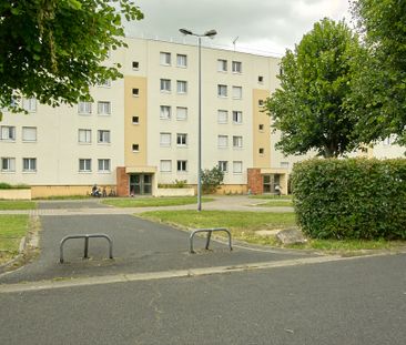 Appartement LA FLECHE T3 - Photo 3