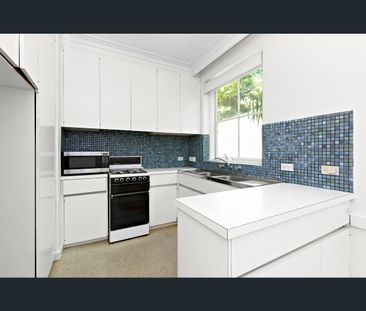 2/42 Lansell Road, Toorak, Vic 3142 - Photo 5