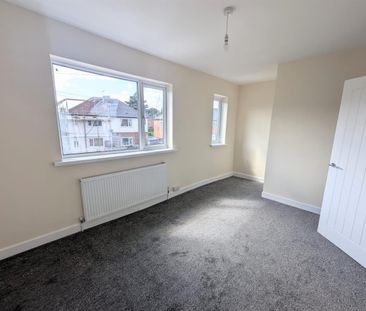 3 Beds - Terraced House - - Photo 5