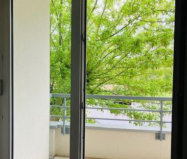 T2- Quartier Voltaire 27m2 avec balcon et parking – Place du 30 Oct... - Photo 4